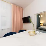 Wawel Castle Old Town Bigger P4you Pl Apartment