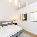 Wawel Castle Old Town Bigger P4you Pl Apartment Krakow