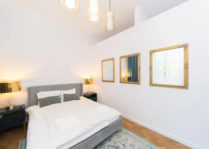 Wawel Castle Old Town Bigger P4you Pl Apartment Krakow